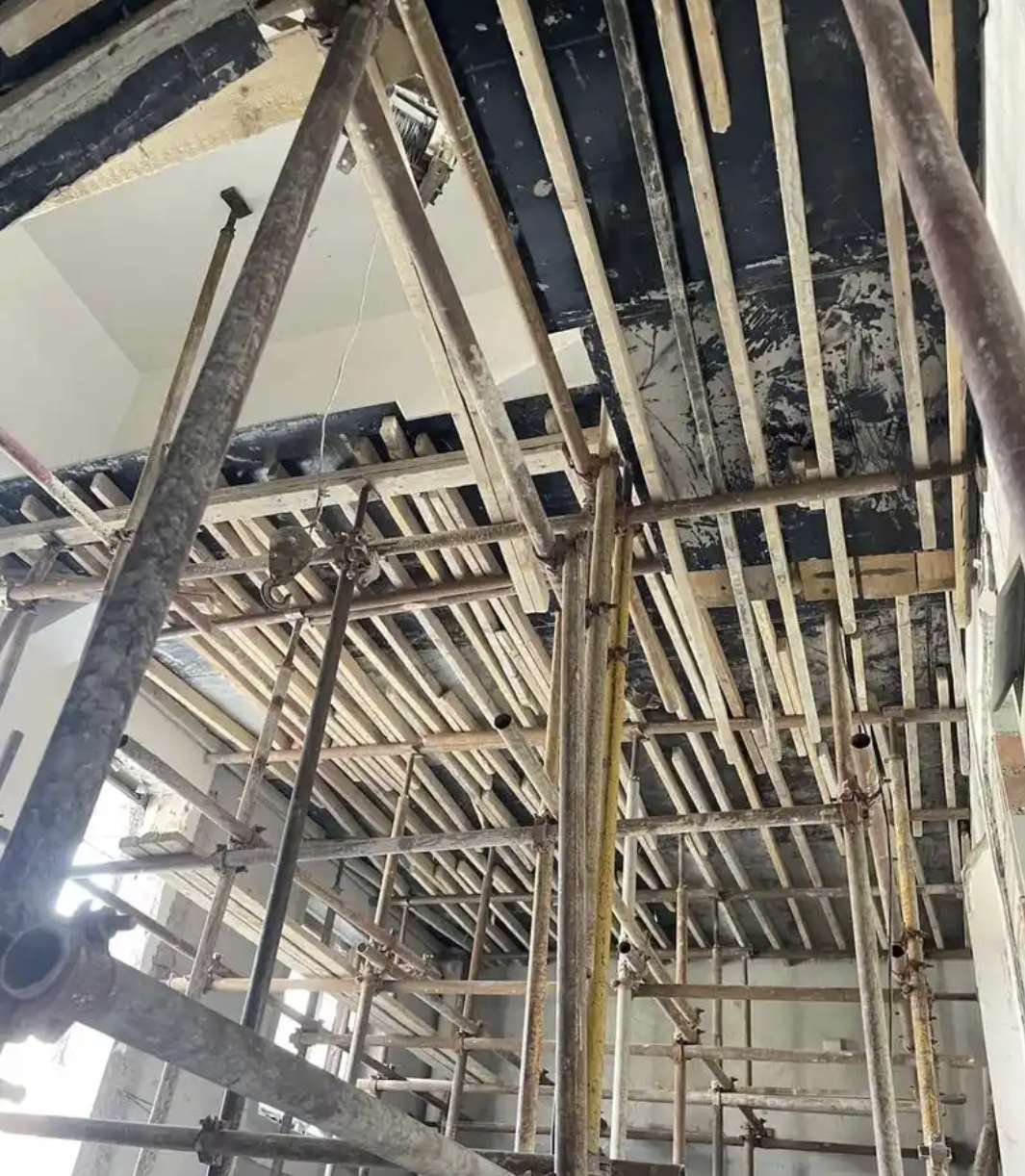 混凝土楼板浇筑施工现场展示